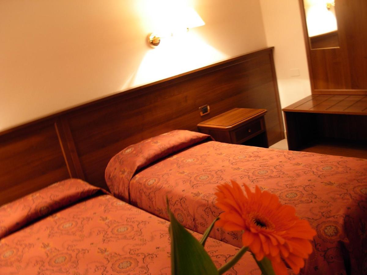 Hotel Belvedere Rivalta di Brentino Luaran gambar